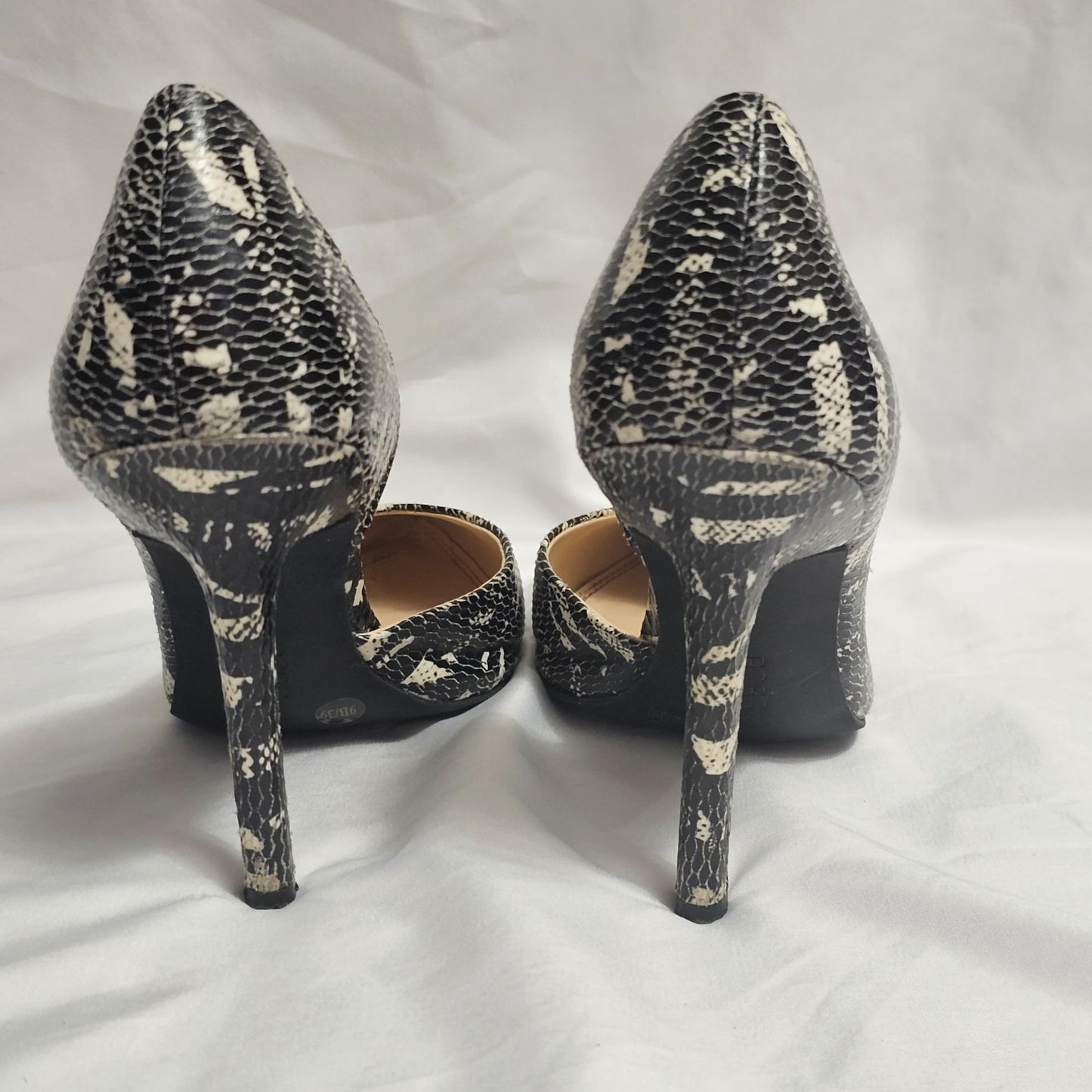 BCBG Black White Snakeskin D'orsay Pumps Size 9