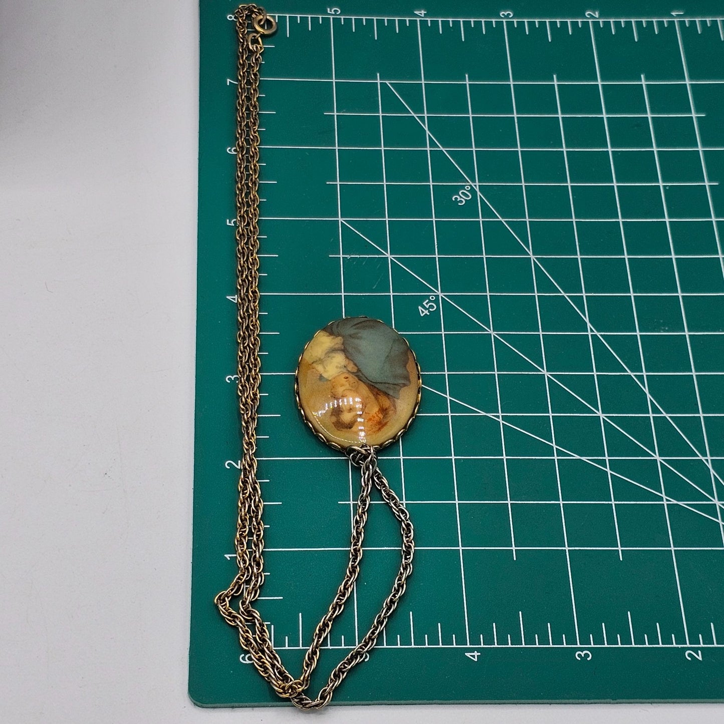 Vintage Oval Porcelian Cameo Mother Child Baby Pendant Necklace Chain