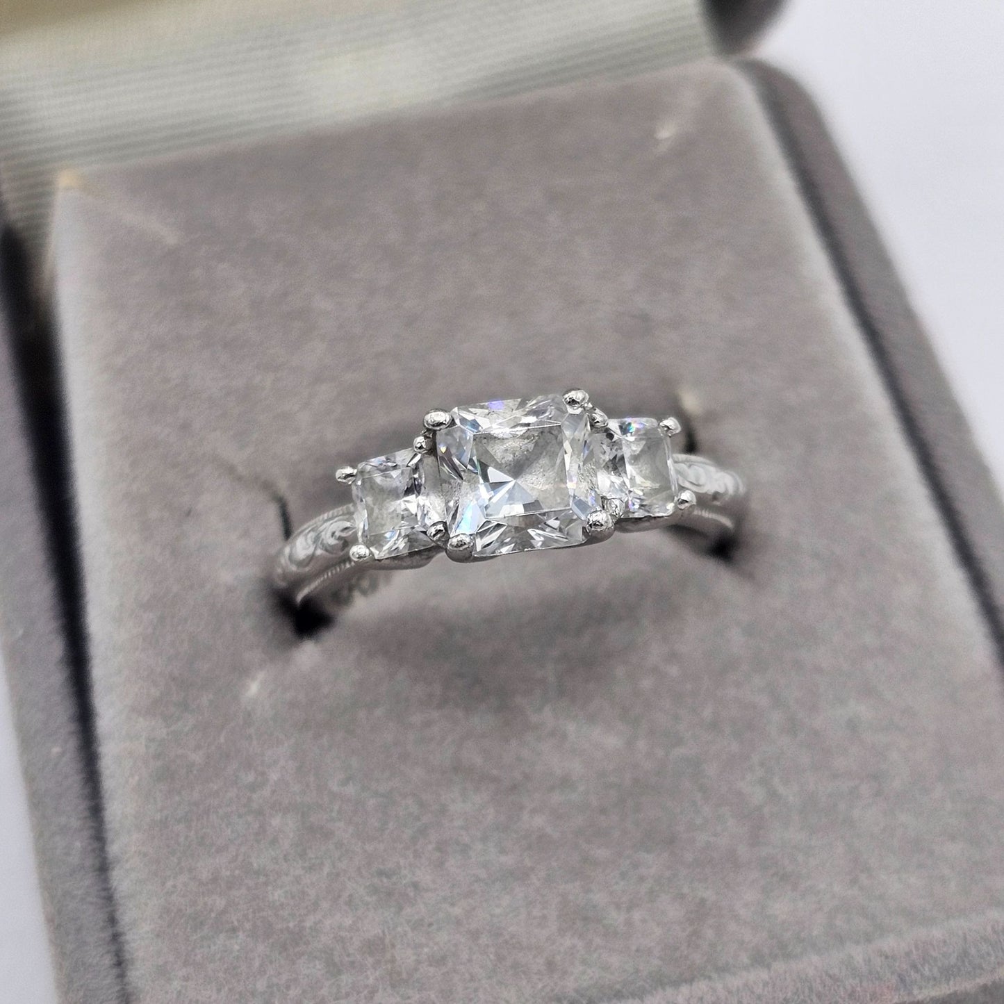 Tacori 925 Sterling Silver 3 Stone Princess CZ Engagement Ring Engraved Band