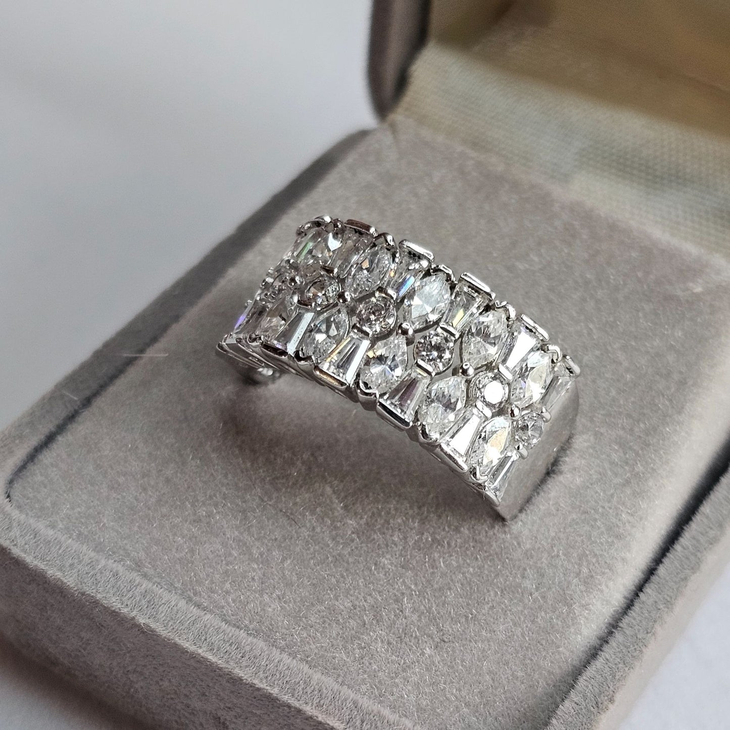 Sterling Silver Cubic Zirconia Statement Ring Size 9 Wide Band Design Elegant
