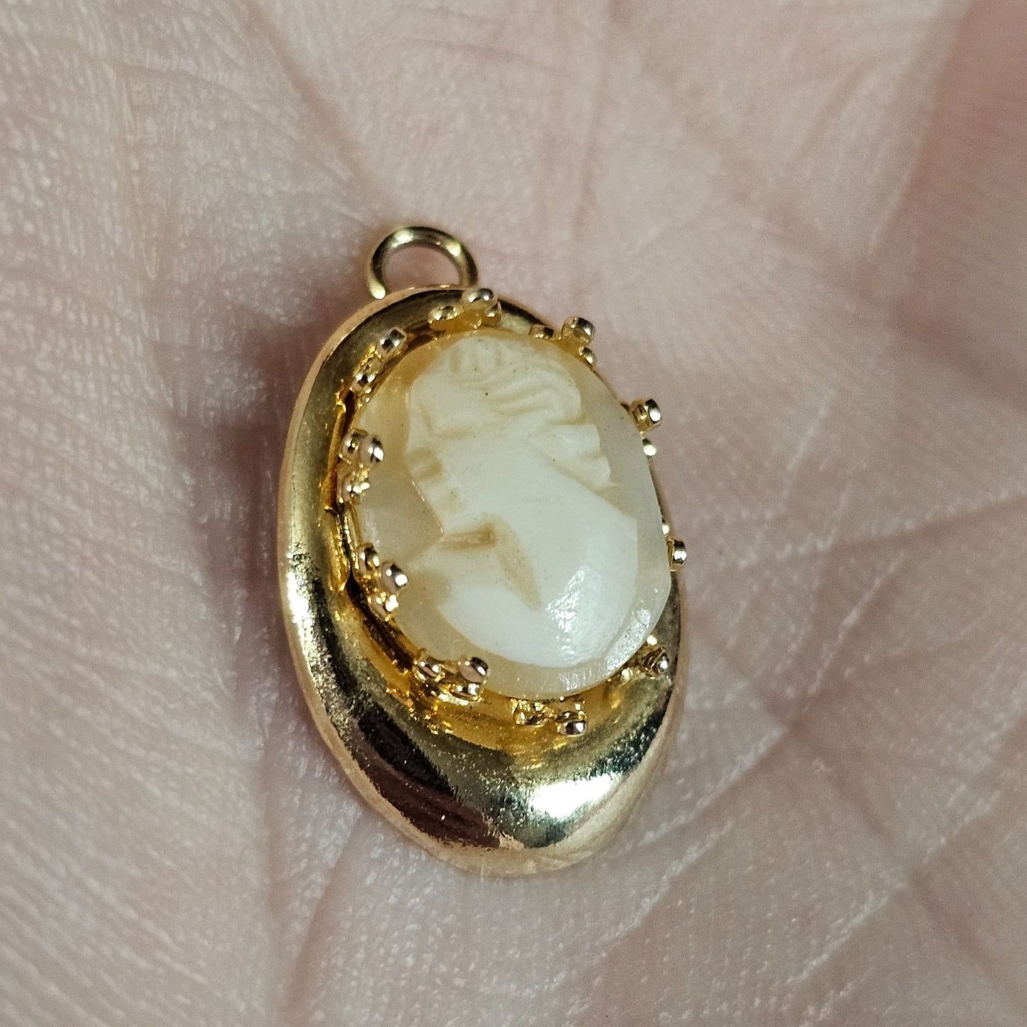 Gold Cameo Pendant 10kt Antique Woman's Profile Oval Carved Shell