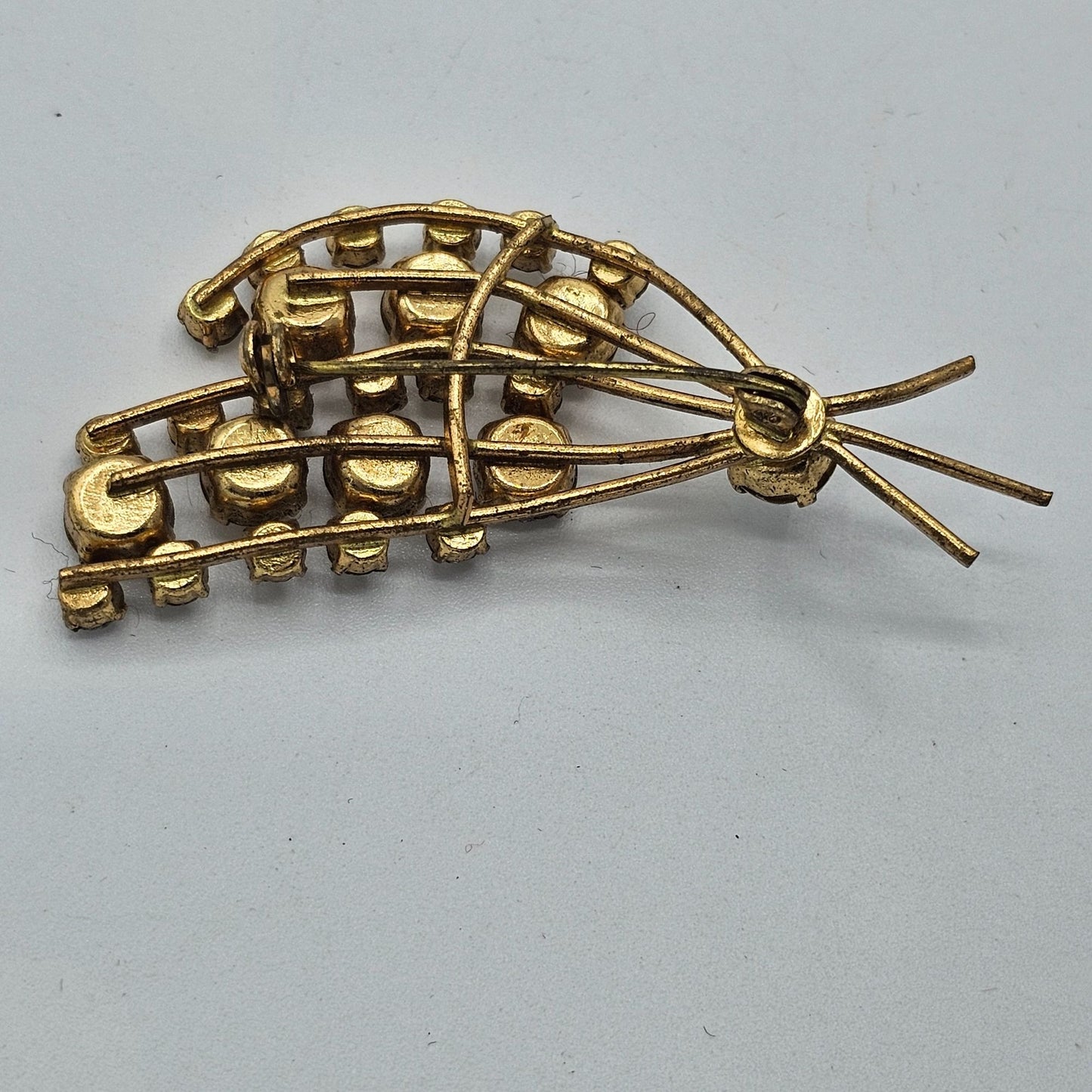 Vintage Gorgeous Unsigned Beauty Rhinestone Wheat Gold-tone Brooch