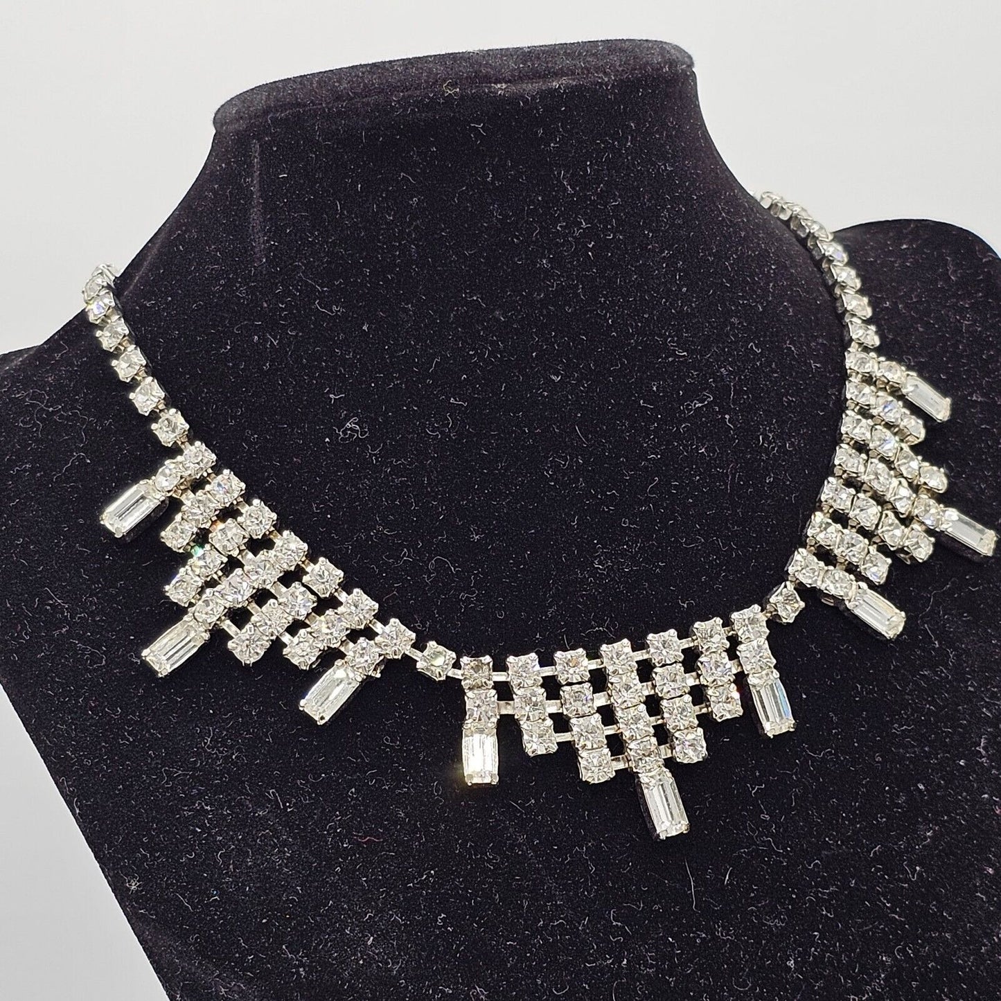 Vintage 1950 Style Rhinestone Necklace Collar Sparkling Evening Jewelry Baguette