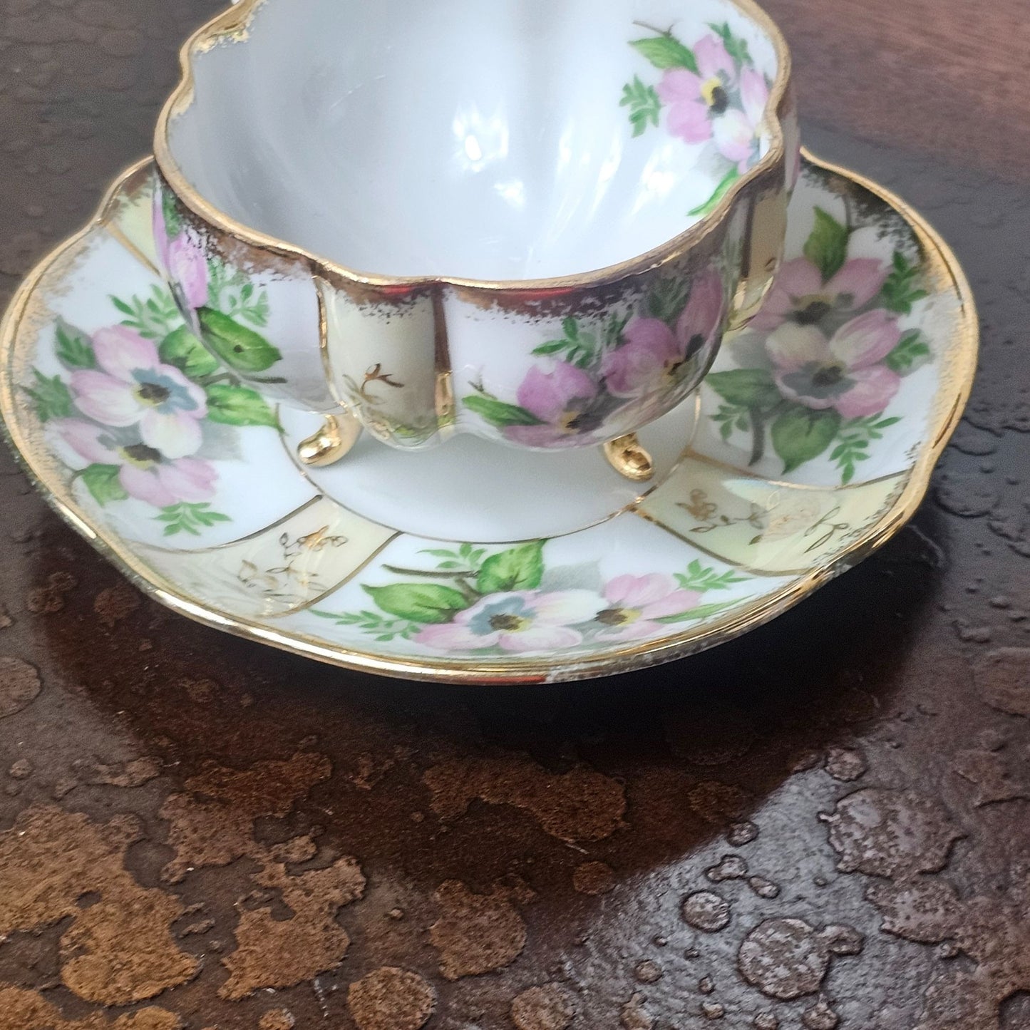 Vintage Napco China Hand Painted 3 Footed Pink Floral Tea Cup Saucer Set IDD239