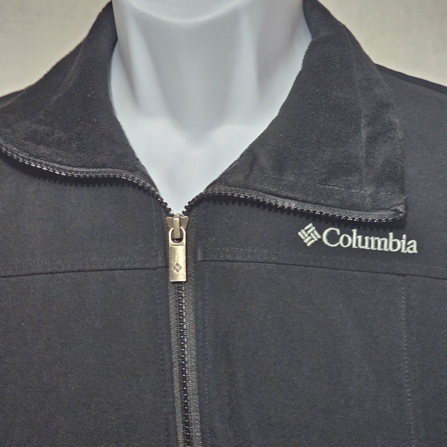 Columbia Black Soft Shell Jacket Size S