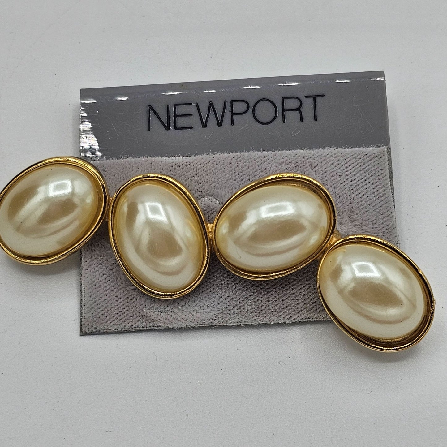 Gold-tone Faux Pearl Brooch New Old Stock Vintage