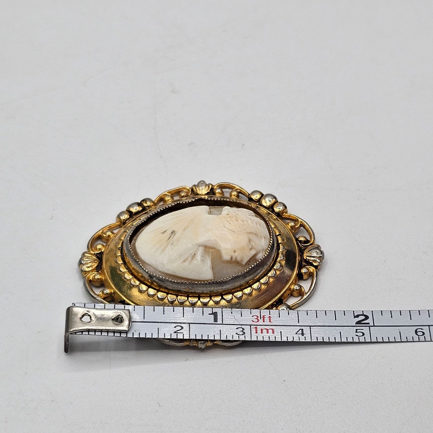 Antique Edwardian Gold-tone Carved Shell Cameo Brooch Pin High Relief