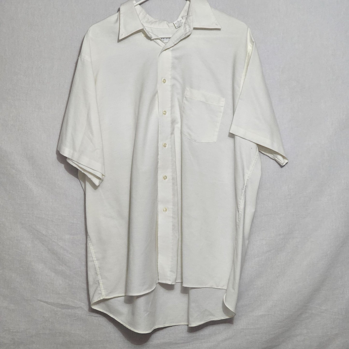 Van Heusen White Collared Button Down Short Sleeve Shirt Size XL