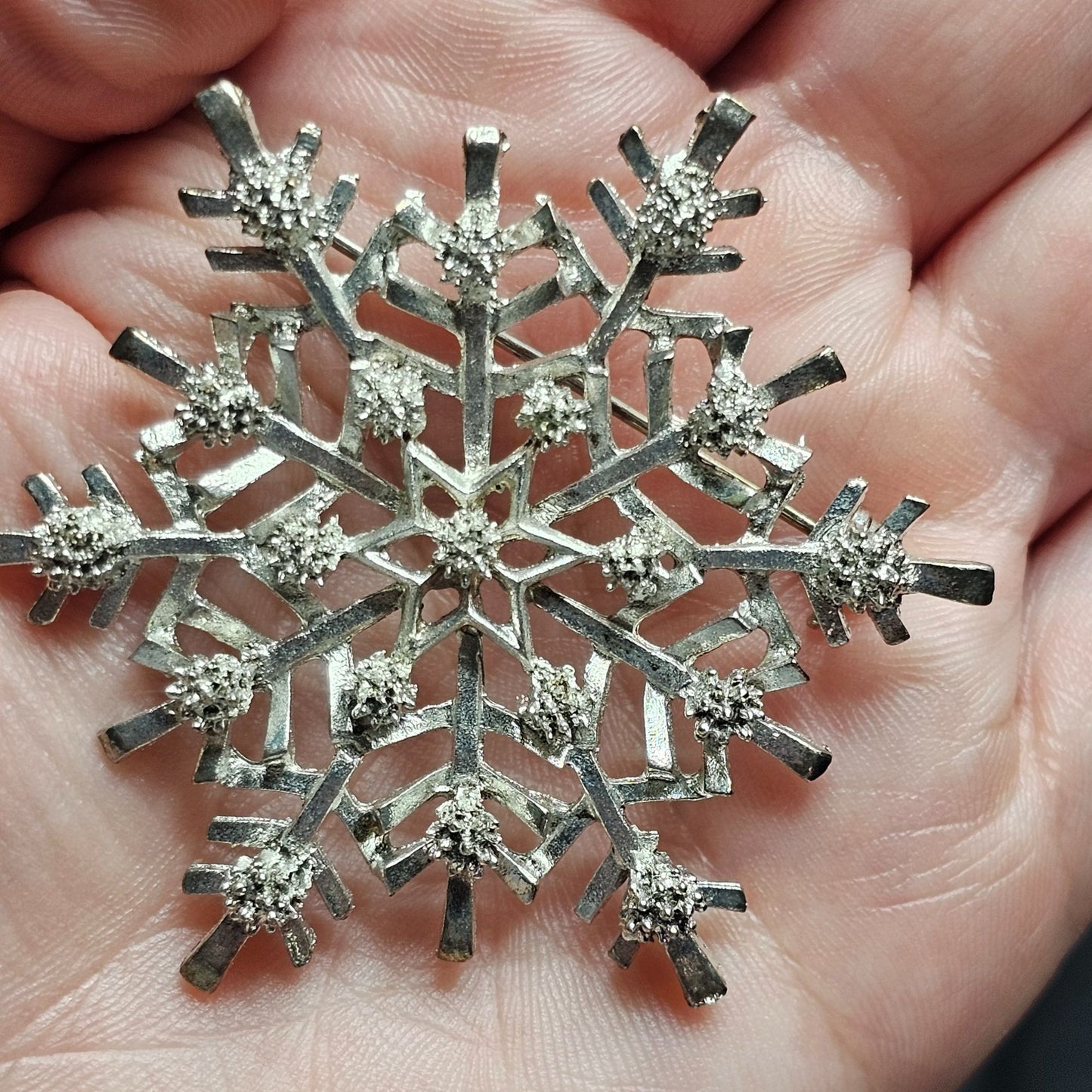 Vintage Silver Tone Open Work Textured Intricate Snowflake Brooch Pin Holiday