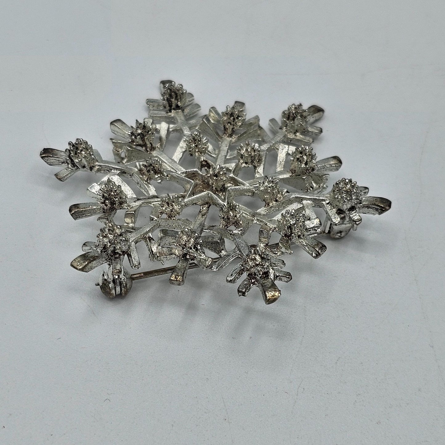 Vintage Silver Tone Open Work Textured Intricate Snowflake Brooch Pin Holiday