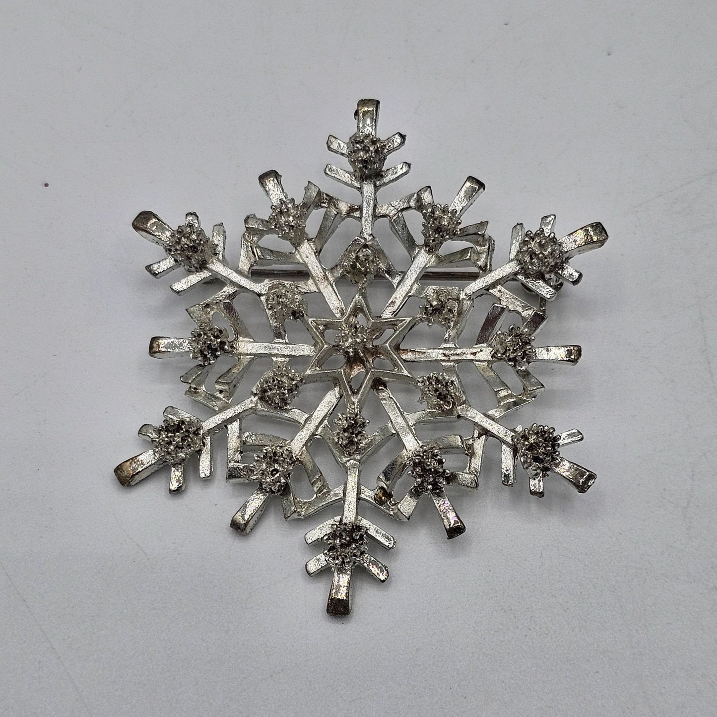 Vintage Silver Tone Open Work Textured Intricate Snowflake Brooch Pin Holiday