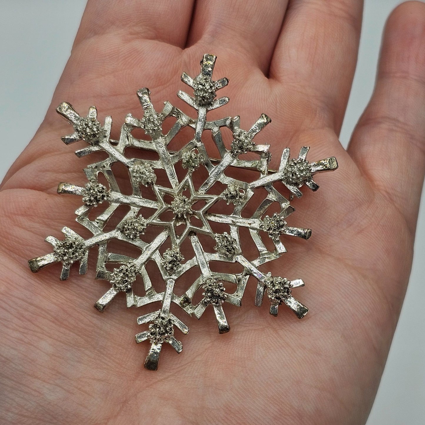 Vintage Silver Tone Open Work Textured Intricate Snowflake Brooch Pin Holiday