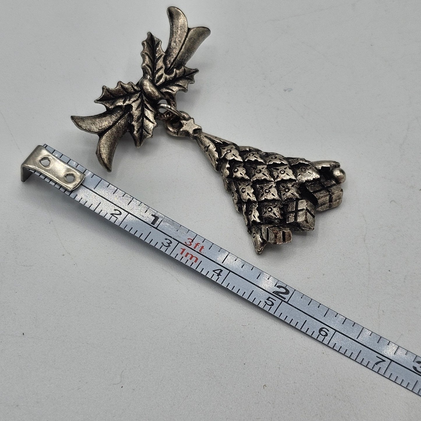 Vintage Holly Dangle Christmas Tree Pin Brooch Pewter Presents Holiday Design