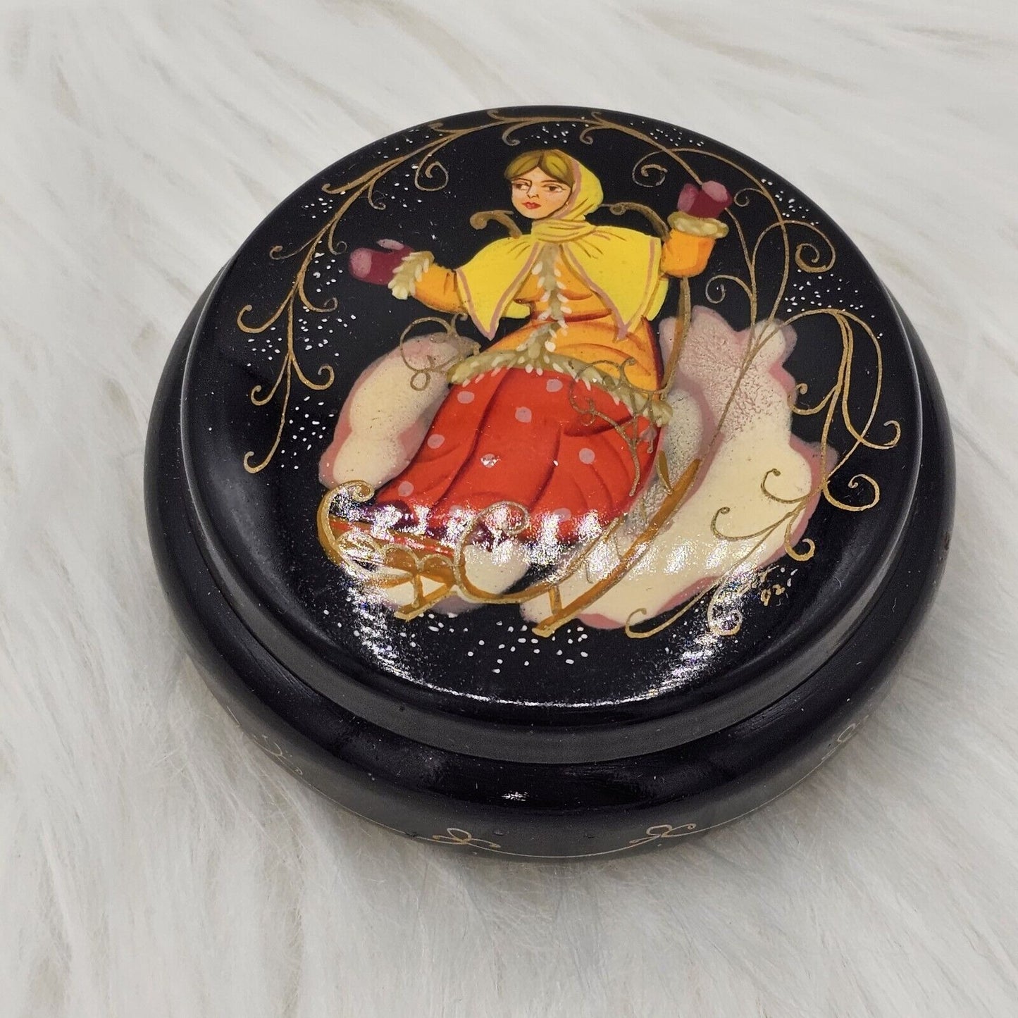 Russian Vintage Lacquer Round Trinket Box Hand Painted Fairy Tale Lady Sleigh