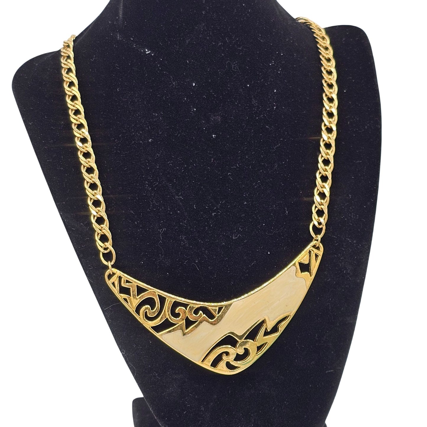 Gold Tone Lavelier Statement Necklace Cutout Beige Enamel Design Chain Vintage