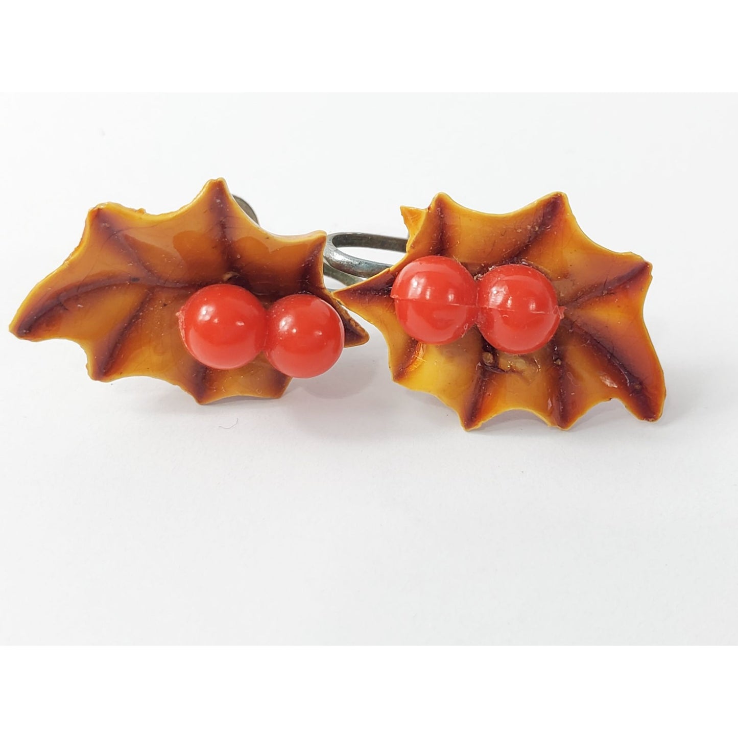 Vintage Orange Red Holly Screwback Earrings Christmas Holiday