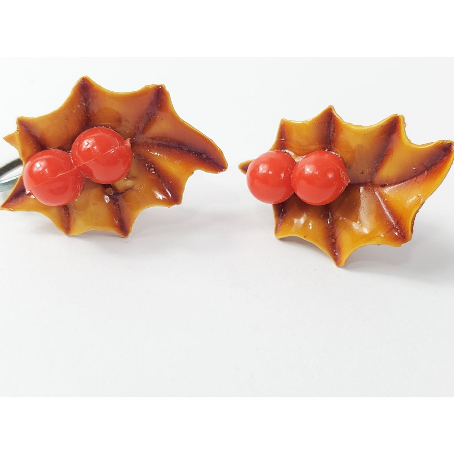 Vintage Orange Red Holly Screwback Earrings Christmas Holiday