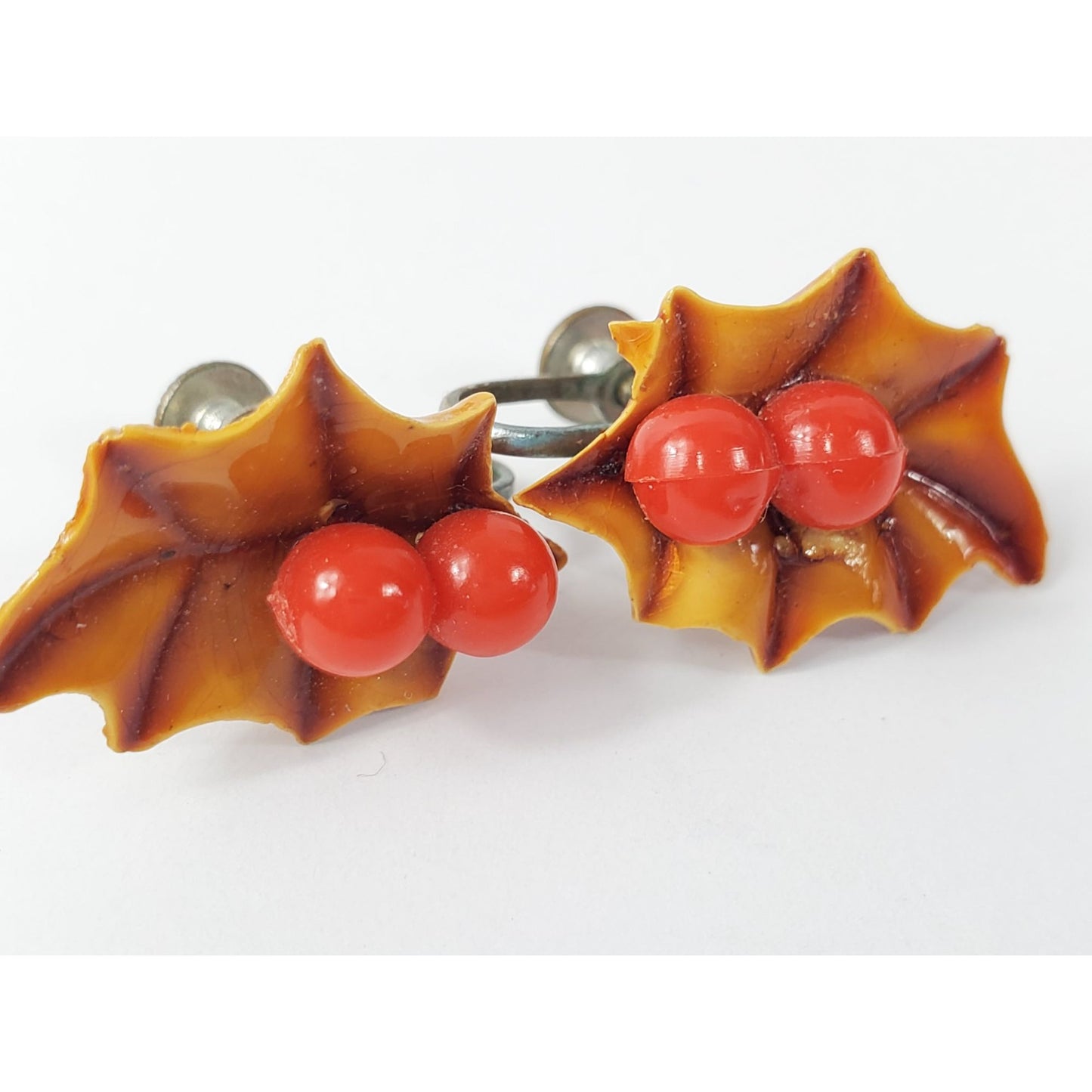 Vintage Orange Red Holly Screwback Earrings Christmas Holiday