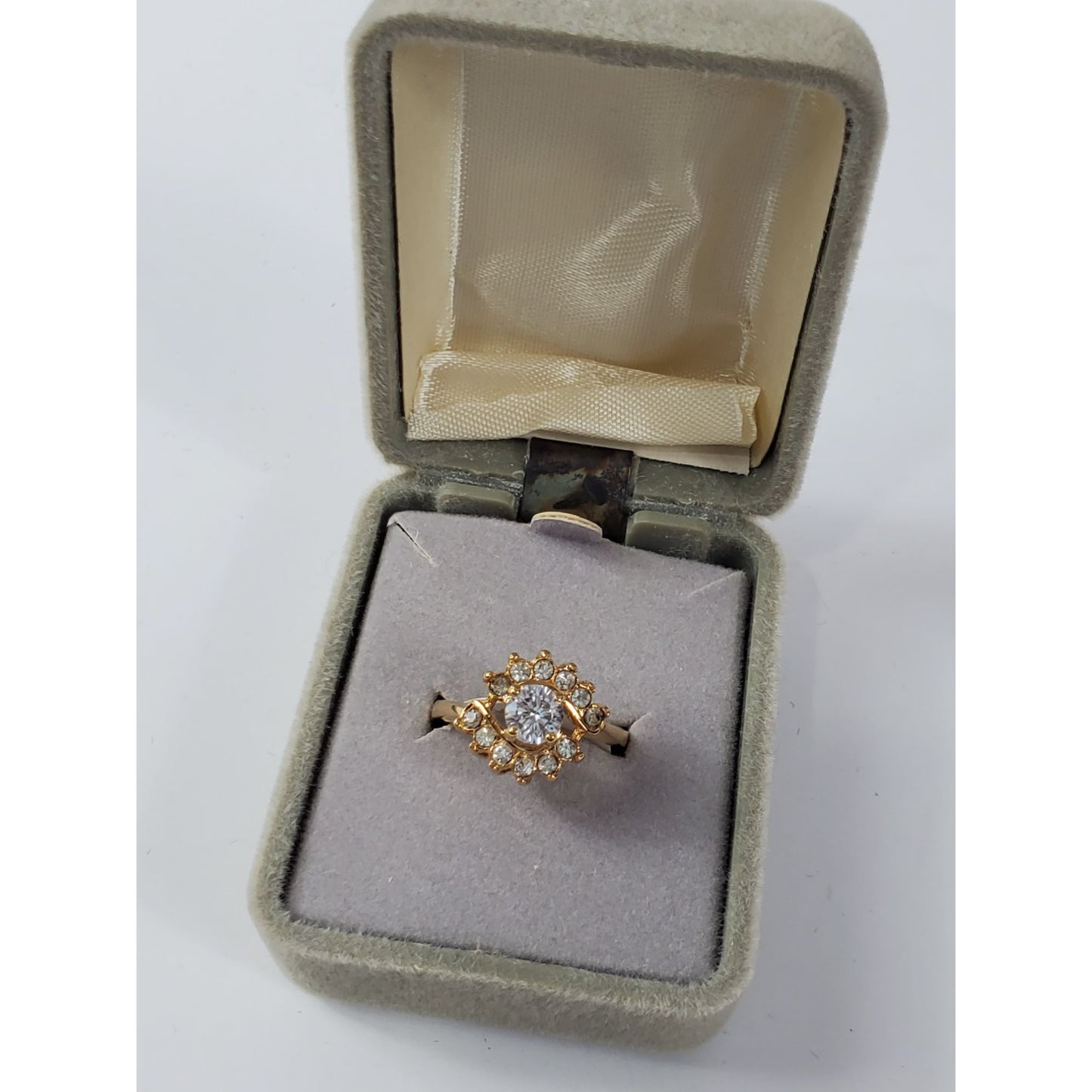 Vintage Gold-tone Cubic Zirconia 14KGE Signed Thailand Size 6