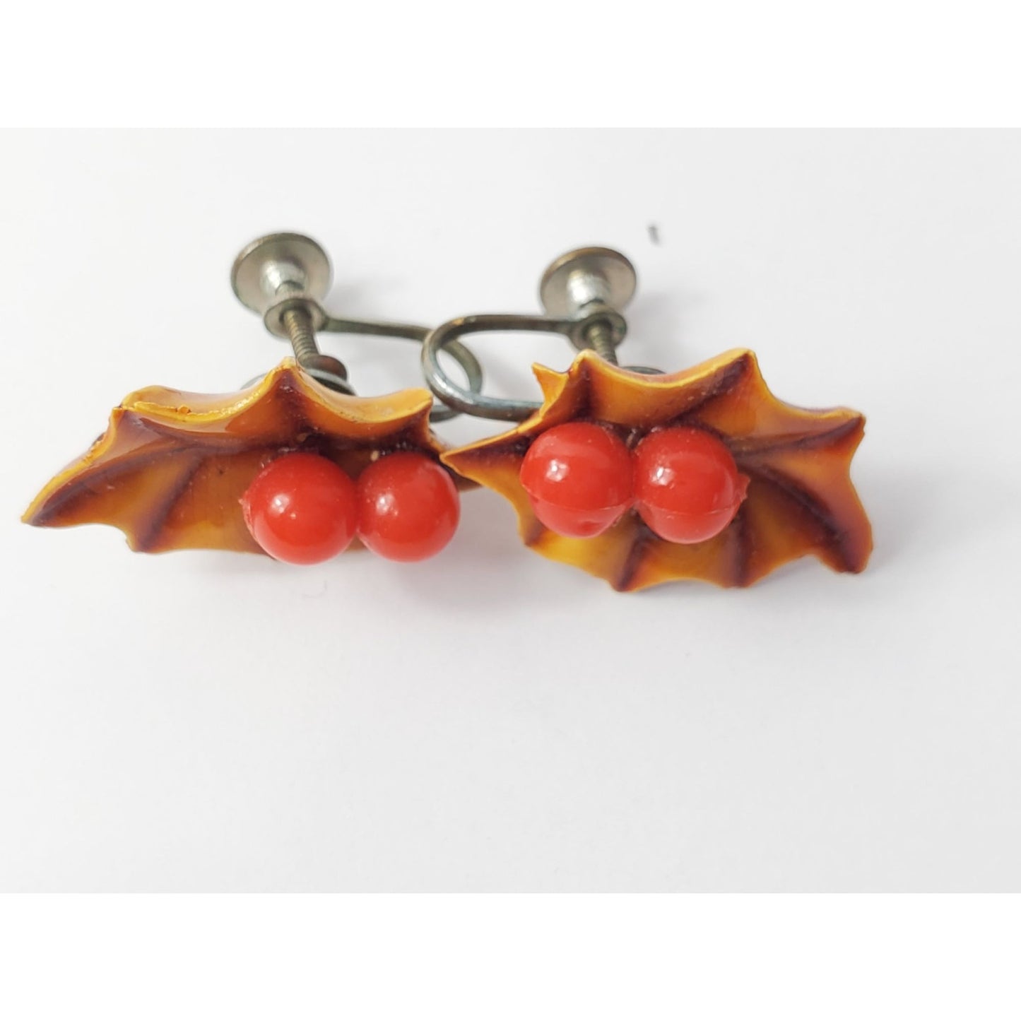 Vintage Orange Red Holly Screwback Earrings Christmas Holiday